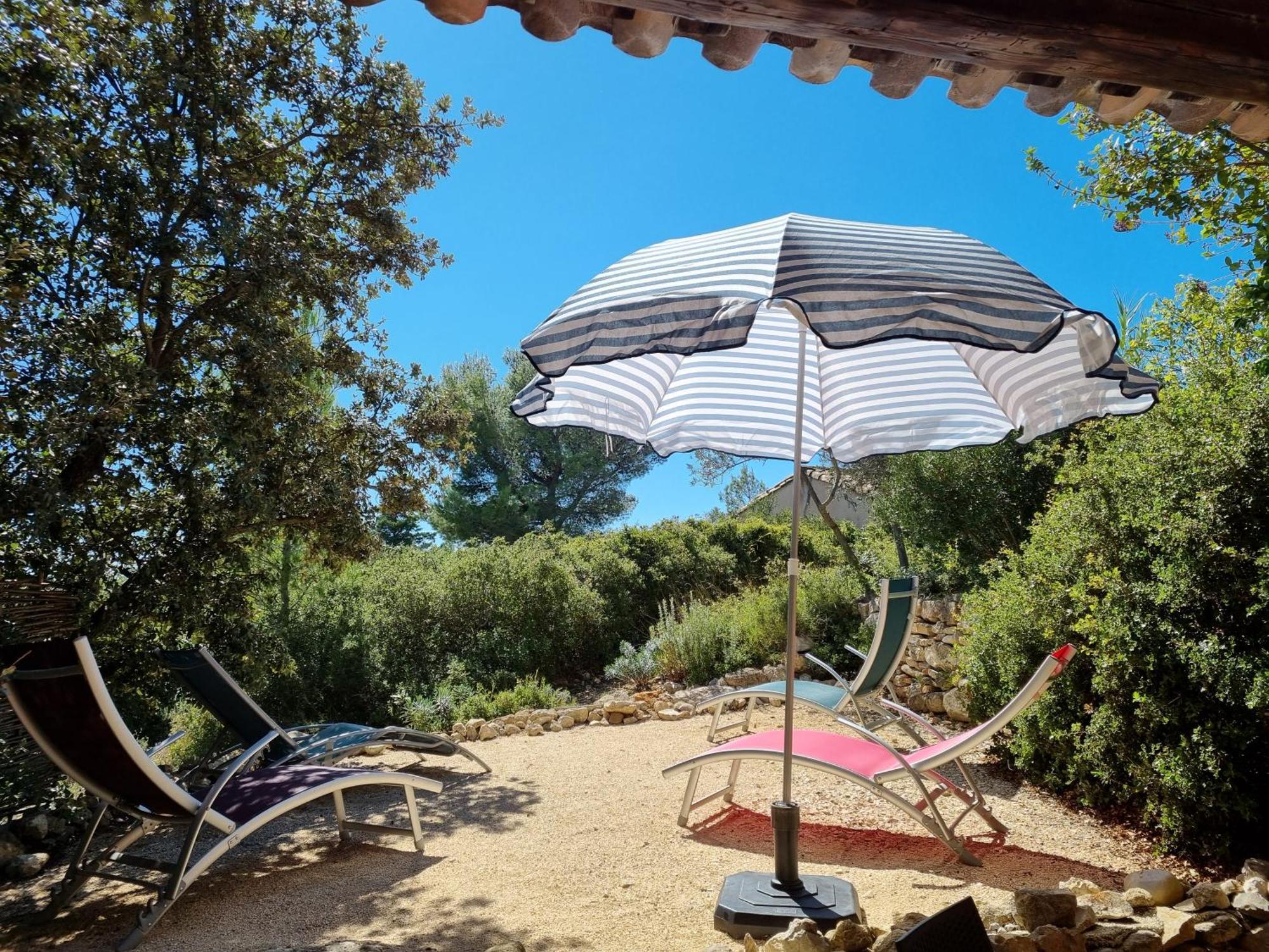 Les Garrigues De La Vallee Des Baux 파라두 외부 사진