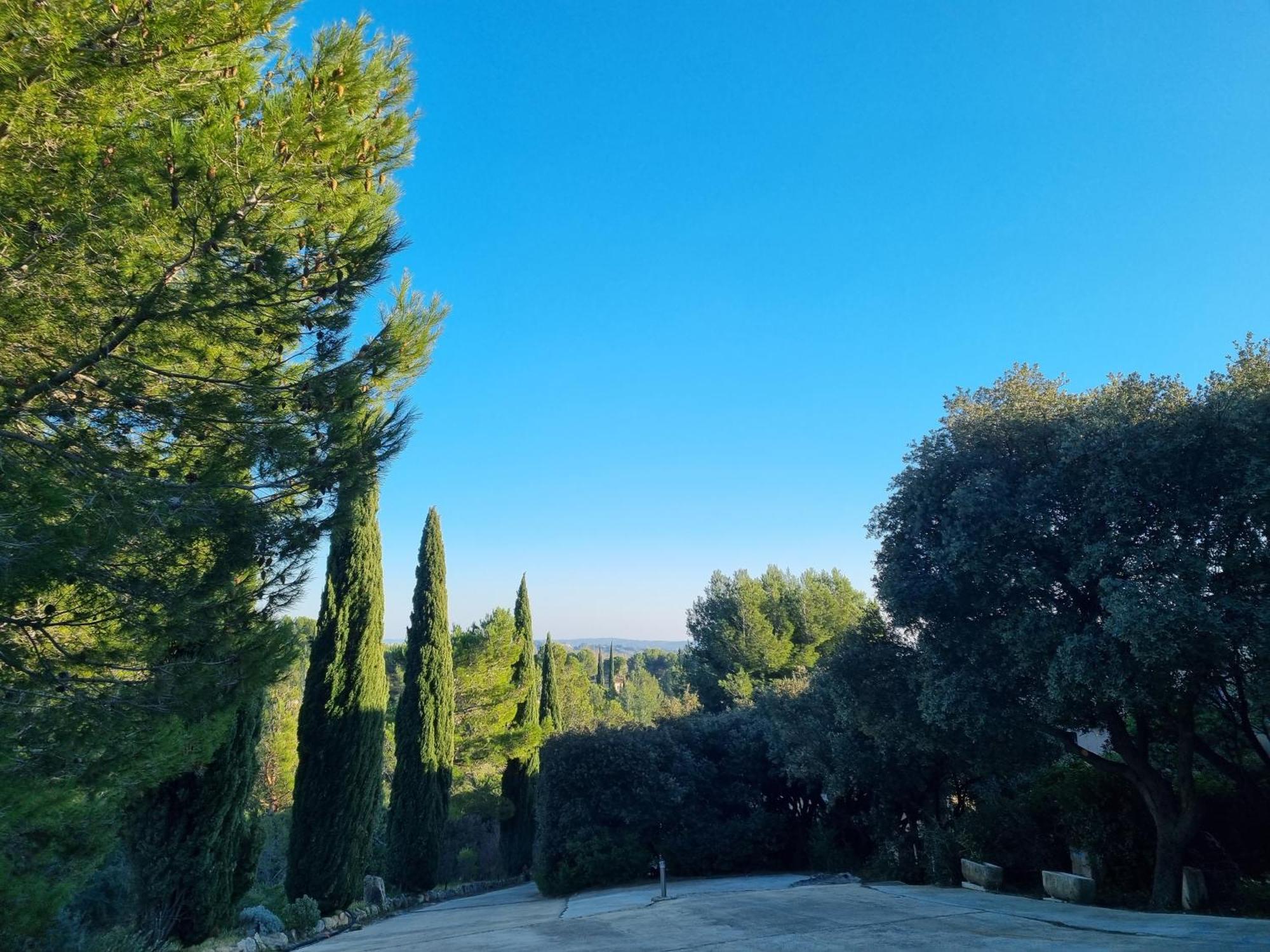 Les Garrigues De La Vallee Des Baux 파라두 외부 사진